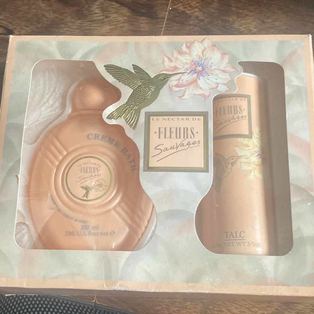 Fleurs de Savillan Creme Bath and Talc Set